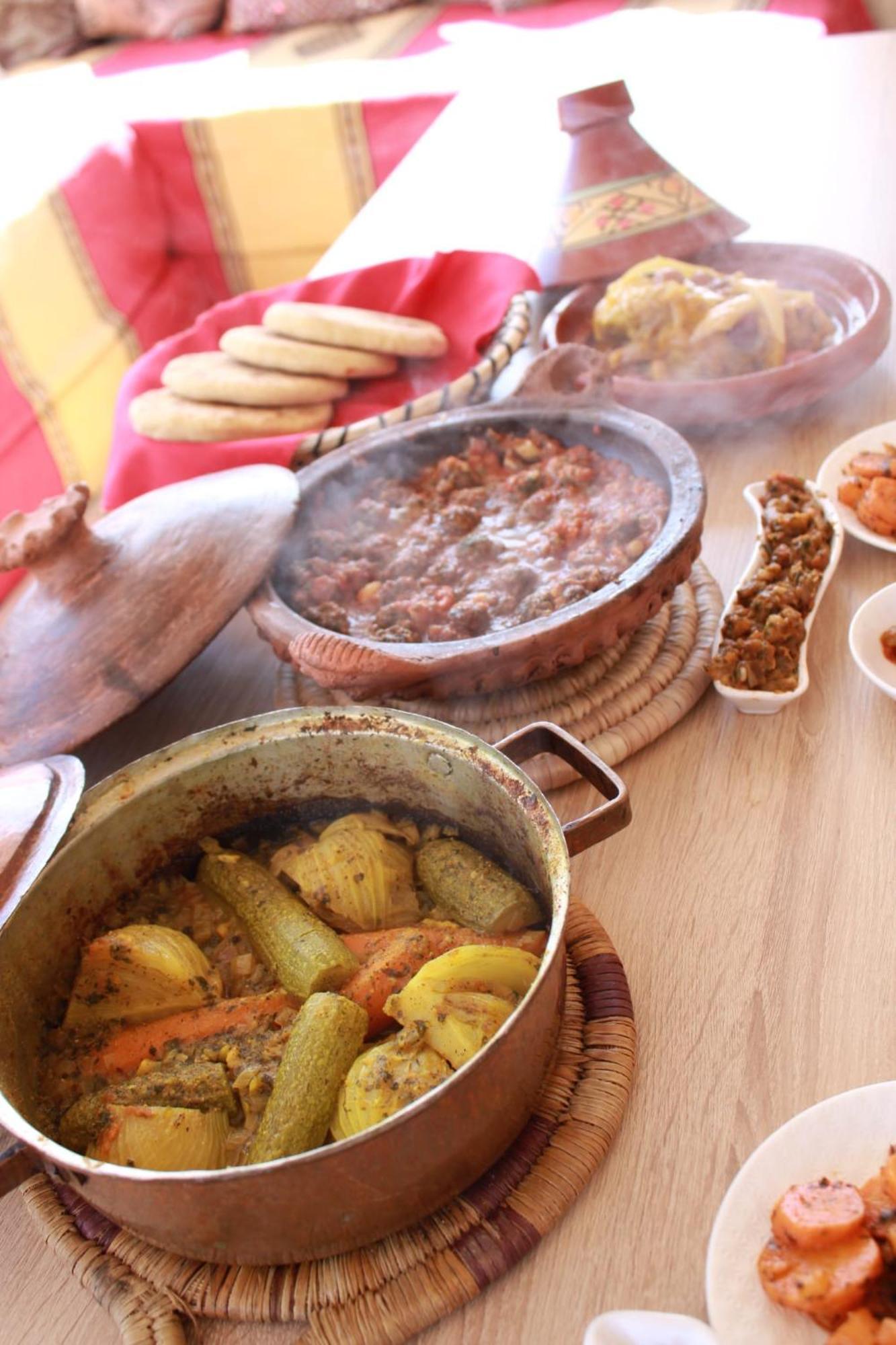 Dar Settash Hotel Fez Bagian luar foto